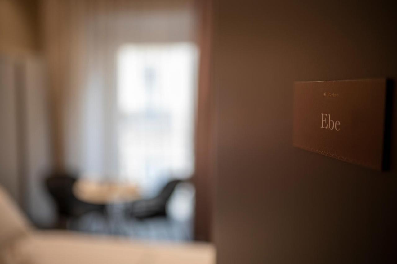 B&B Il Divino Наполи Екстериор снимка
