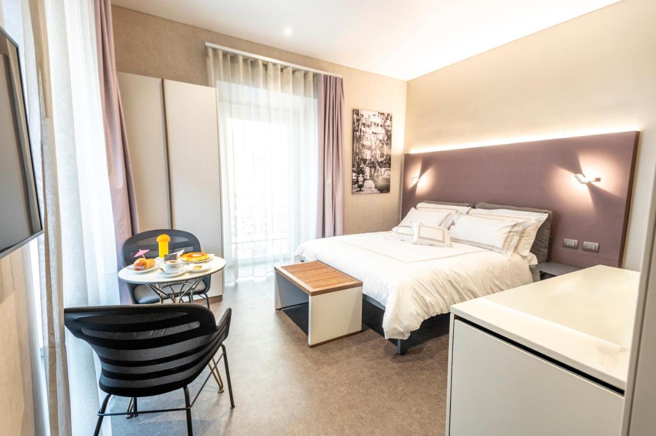 B&B Il Divino Наполи Екстериор снимка