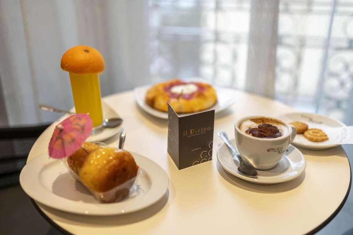 B&B Il Divino Наполи Екстериор снимка